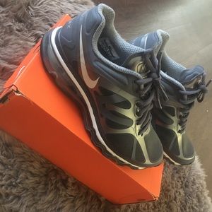 Nike Airmax (Grey & Silver)